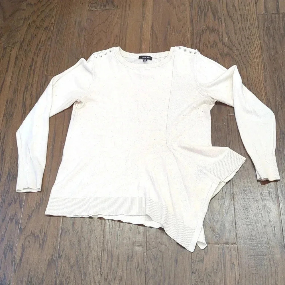 Asymmetrical  Sweater - Picture 3 of 10